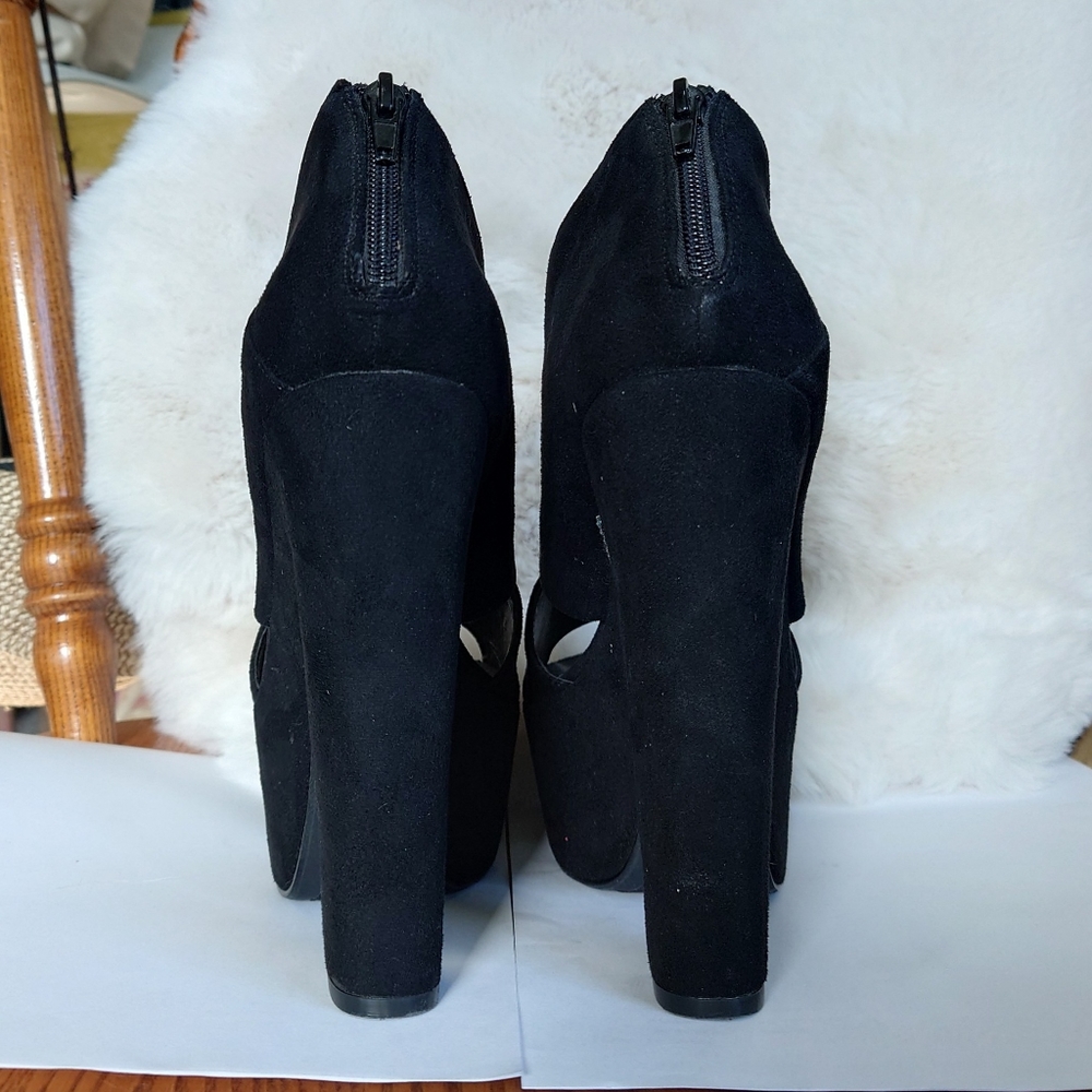 6″ black suede Charlotte Russe Jubilo heels - Picture 6 of 10